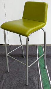 20 2 STEELCASE B-Free Barhocker